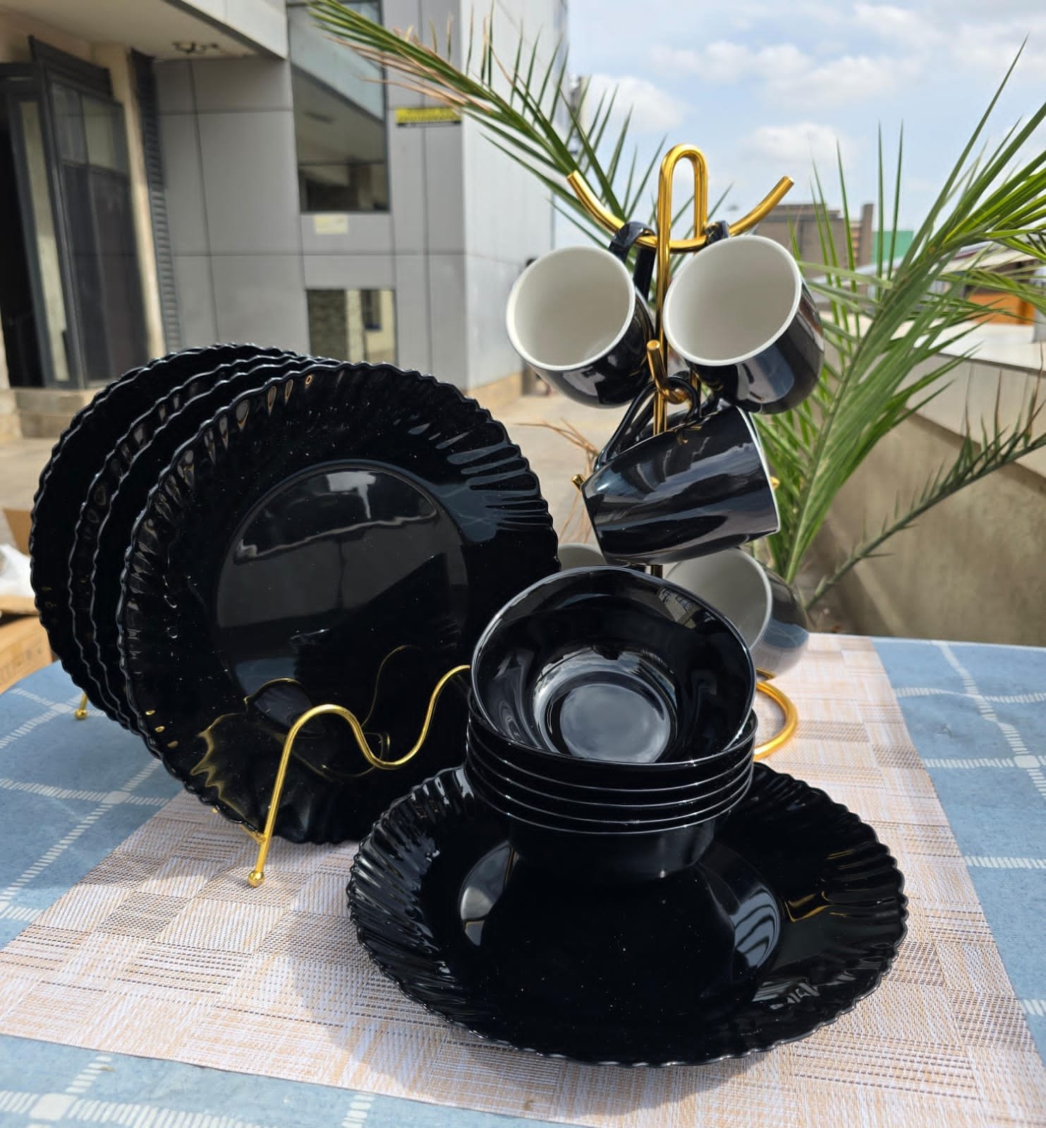 18pcs ALL BLACK CERAMIC DINNER SET