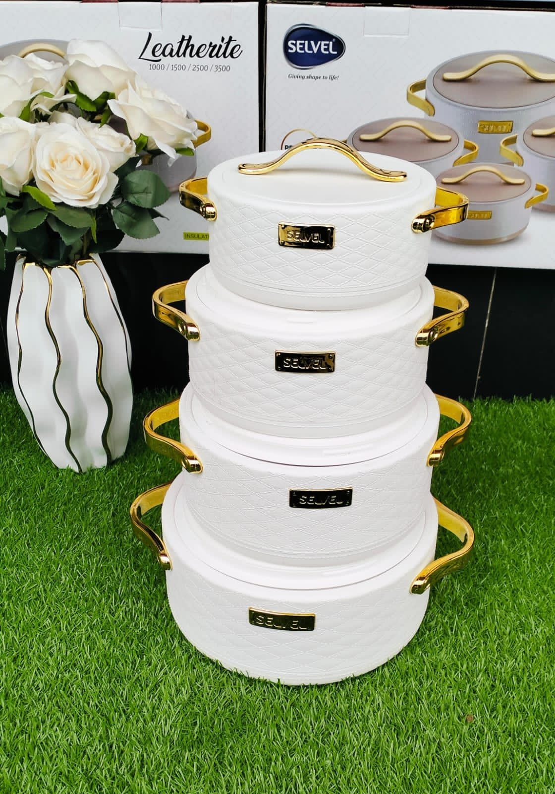 Set of 4 leather lite Hotpots